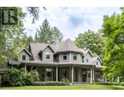 1110 CENTRE STREET, Pelham, Ontario