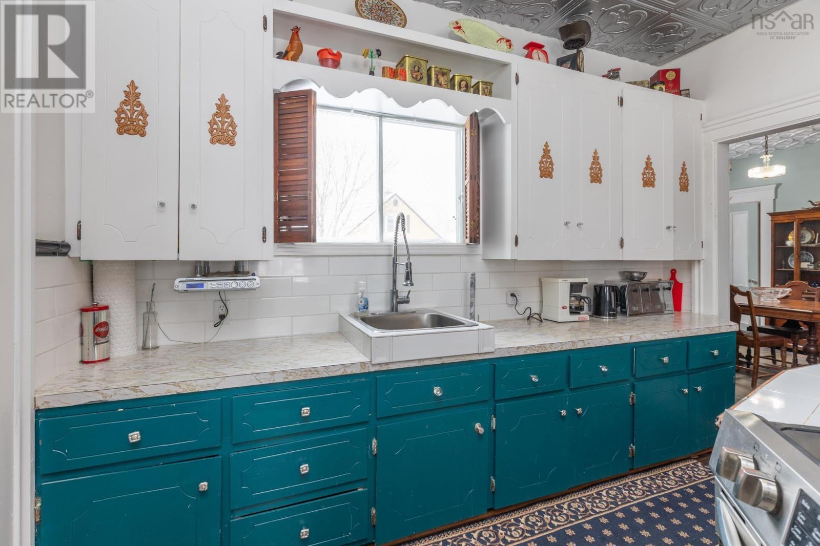 1124 Highway 335, Middle West Pubnico, Nova Scotia  B0W 3S0 - Photo 8 - 202502874