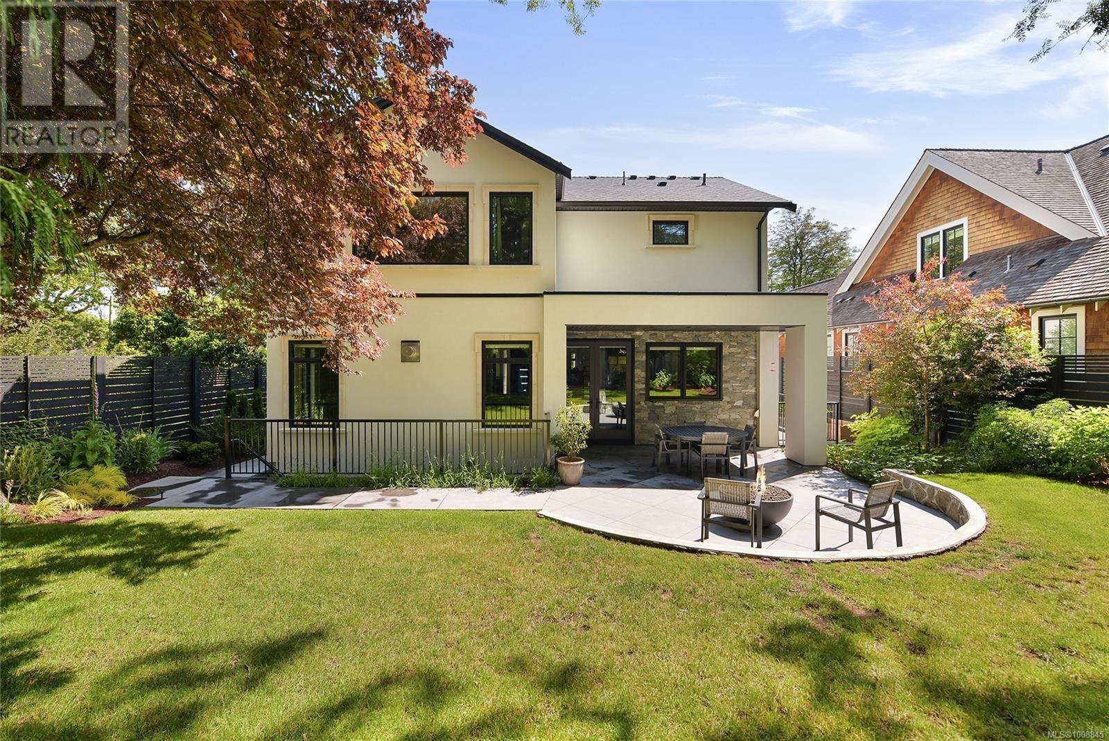Property at 2314 Windsor Rd image 3