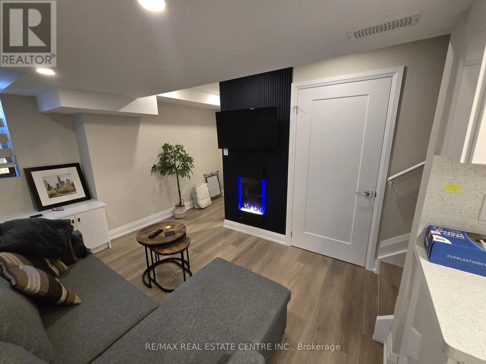 Bsmt. - 1412 Rose Way, Milton, Ontario  L9T 7E7 - Photo 16 - W12322965