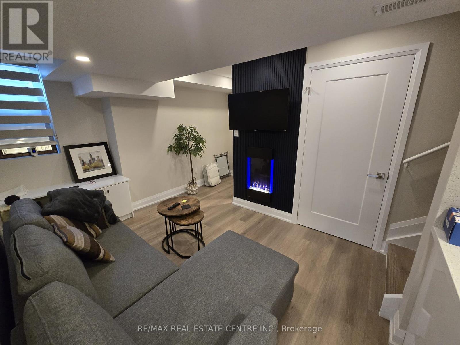 Bsmt. - 1412 Rose Way, Milton, Ontario  L9T 7E7 - Photo 17 - W12322965