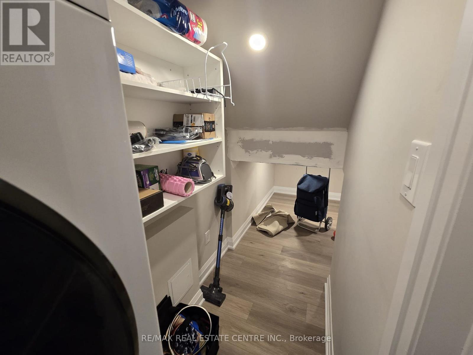 Bsmt. - 1412 Rose Way, Milton, Ontario  L9T 7E7 - Photo 35 - W12322965