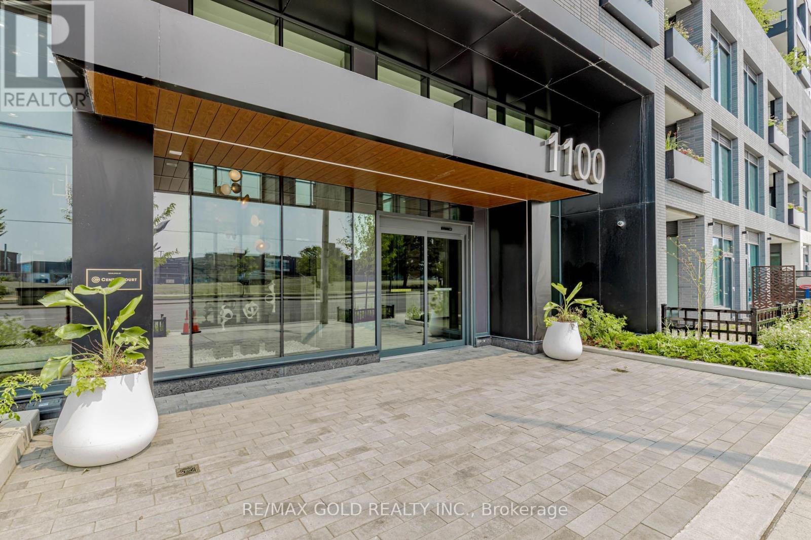 1022 - 1100 Sheppard Avenue W, Toronto, Ontario  M3J 0H1 - Photo 3 - W12322973