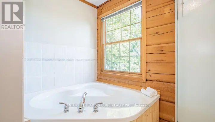 1095 Conservation Road, Gravenhurst, Ontario  P1P 1R3 - Photo 18 - X12322962