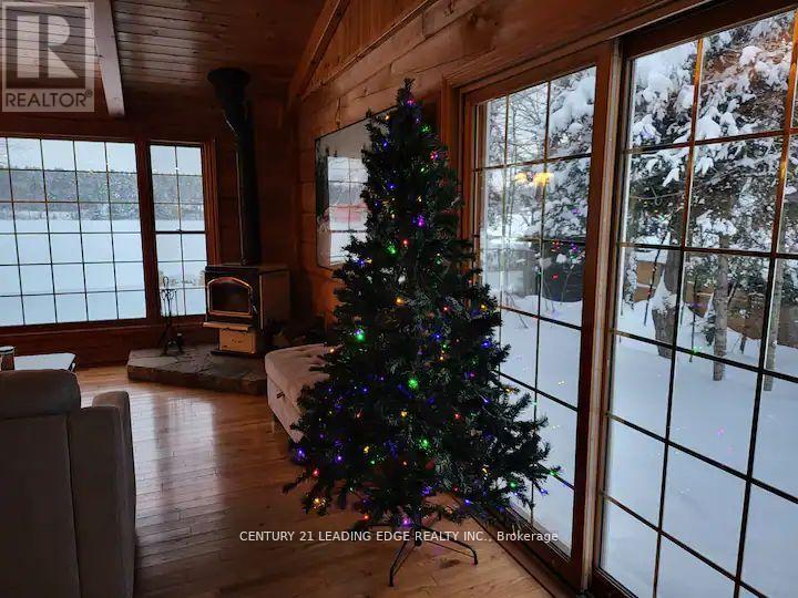 1095 Conservation Road, Gravenhurst, Ontario  P1P 1R3 - Photo 34 - X12322962