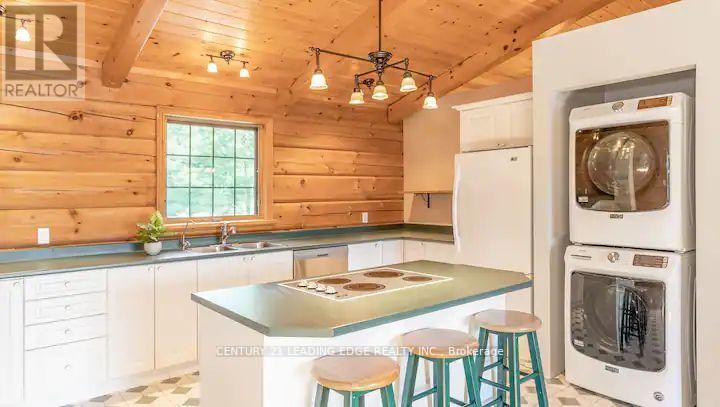 1095 Conservation Road, Gravenhurst, Ontario  P1P 1R3 - Photo 8 - X12322962