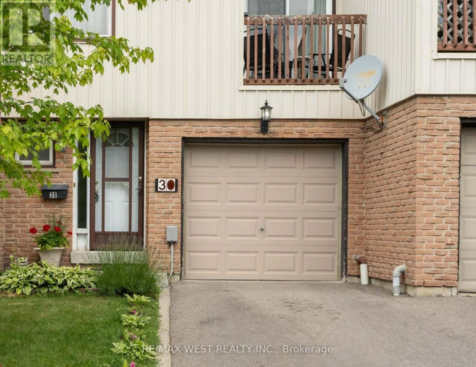 Property at 30 - 15 GUILDWOOD PARKWAY image 1
