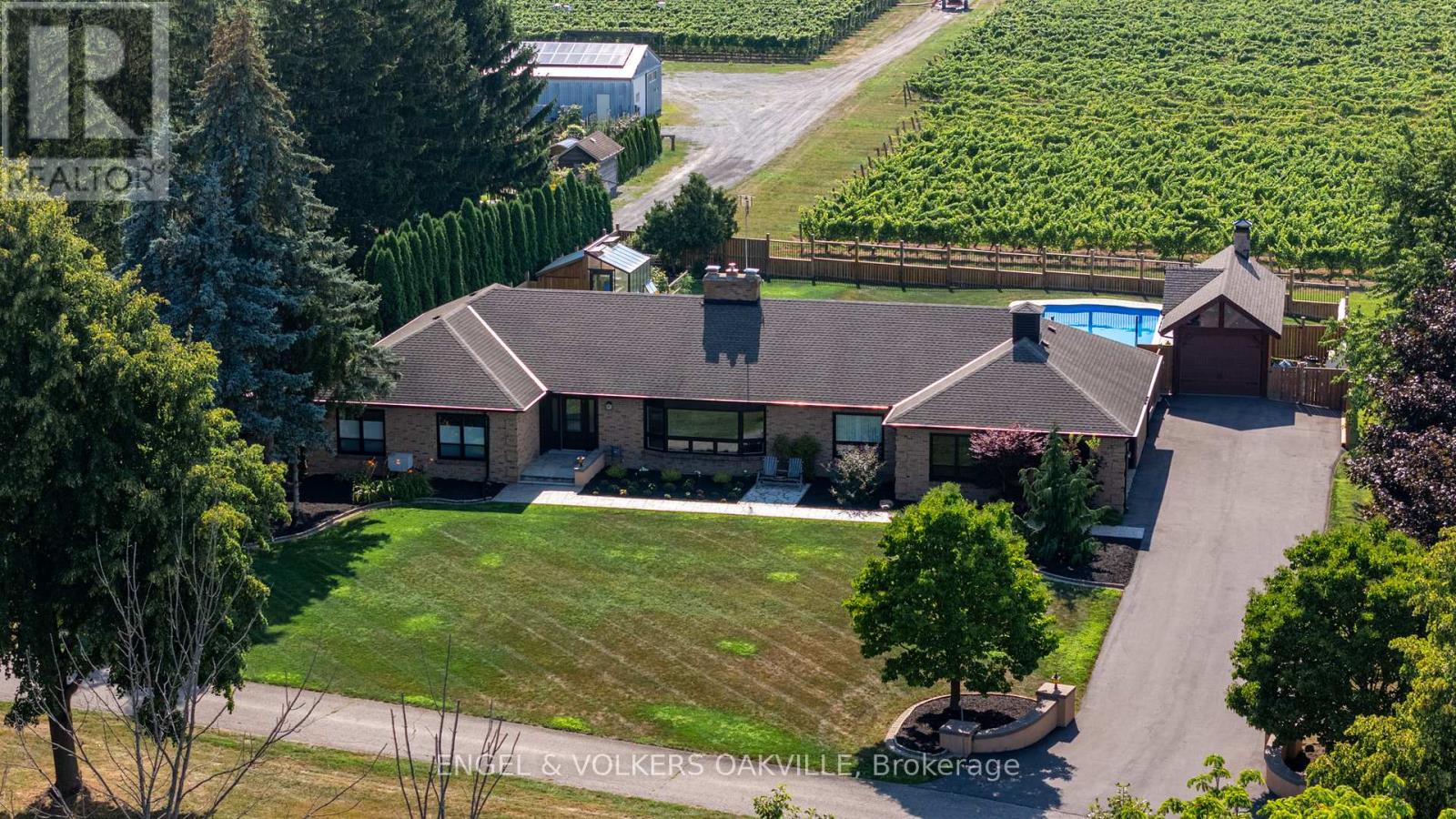 15578 Niagara Parkway, Niagara-On-The-Lake, Ontario  L0S 1J0 - Photo 32 - X12323000
