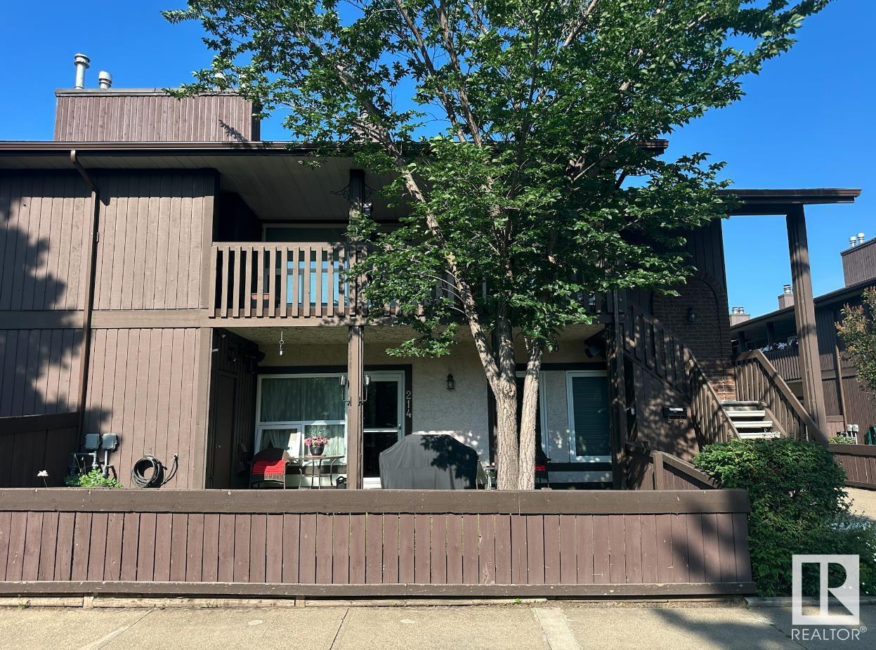 Property at 214 Surrey GD NW image 3