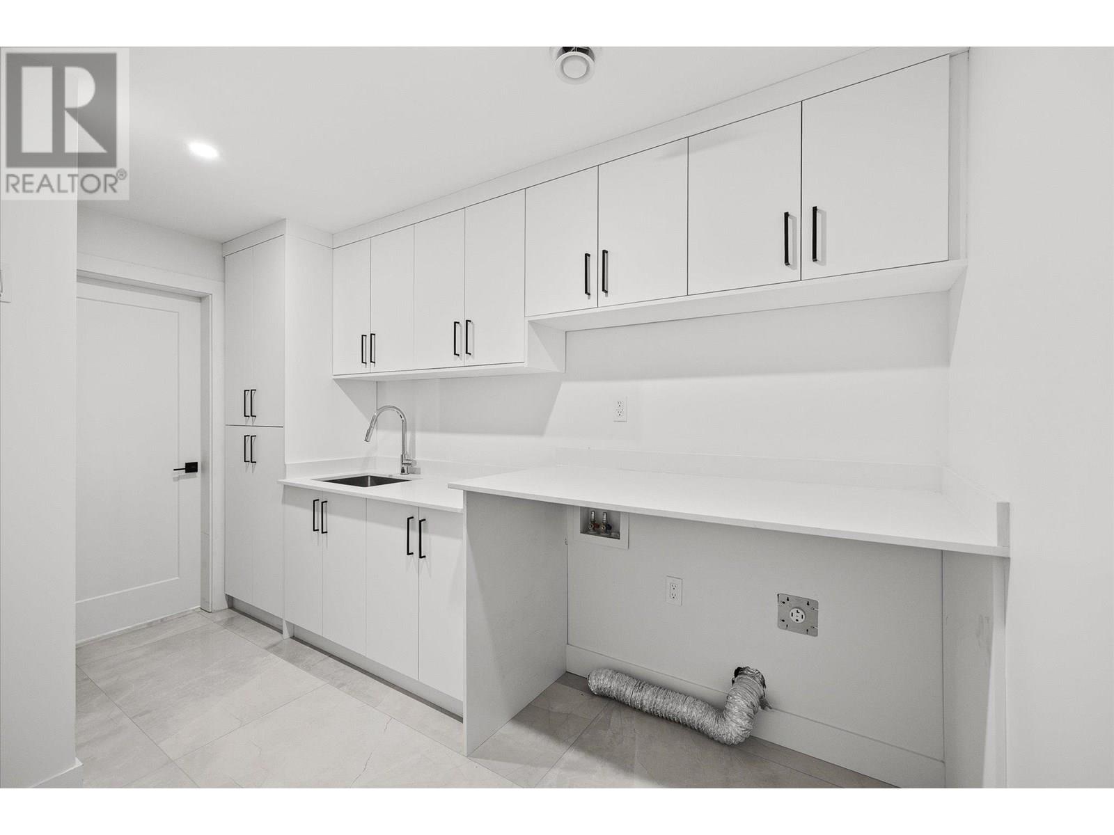 8916 Tavistock Road, Vernon, British Columbia  V1H 2L4 - Photo 44 - 10347436