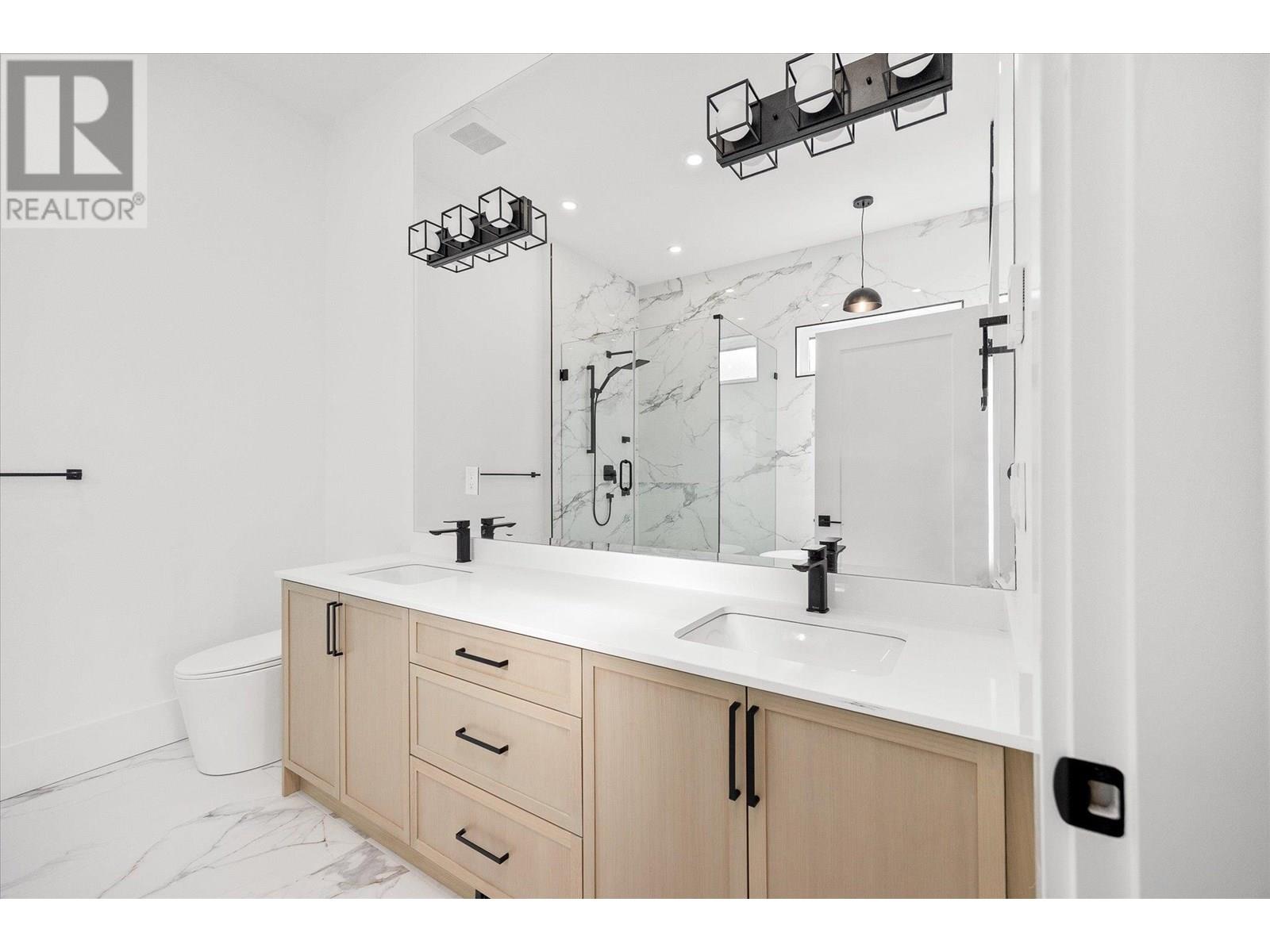 8916 Tavistock Road, Vernon, British Columbia  V1H 2L4 - Photo 25 - 10347436