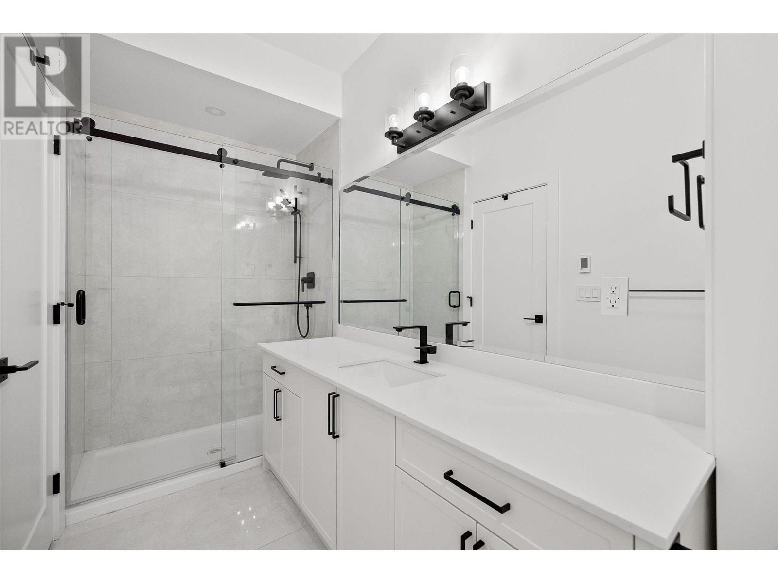 8916 Tavistock Road, Vernon, British Columbia  V1H 2L4 - Photo 40 - 10347436