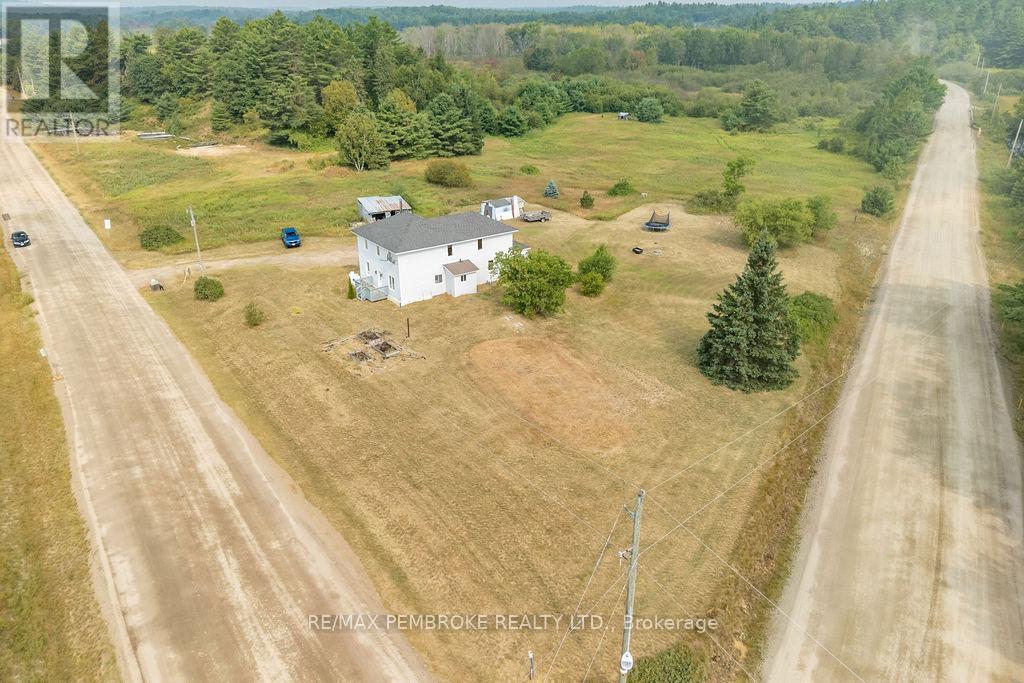 1298 Black Bay Road, Petawawa, Ontario  K8H 2W8 - Photo 2 - X12316641