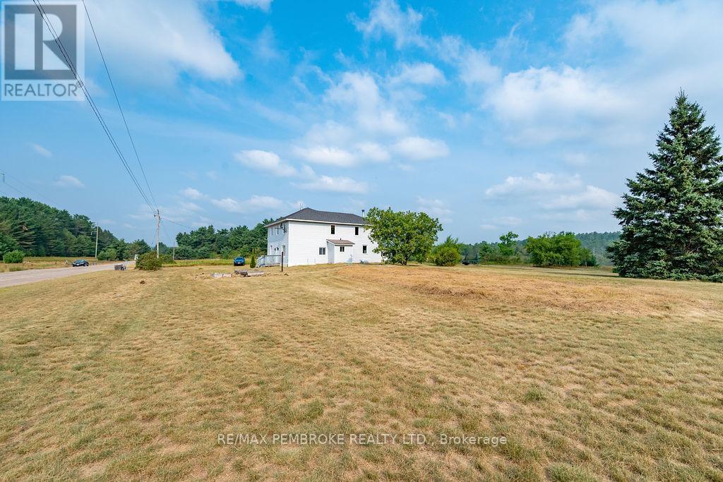 1298 Black Bay Road, Petawawa, Ontario  K8H 2W8 - Photo 32 - X12316641