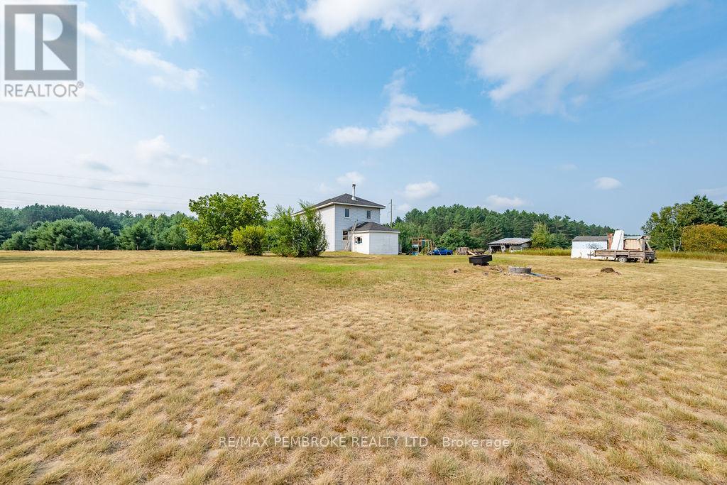 1298 Black Bay Road, Petawawa, Ontario  K8H 2W8 - Photo 37 - X12316641
