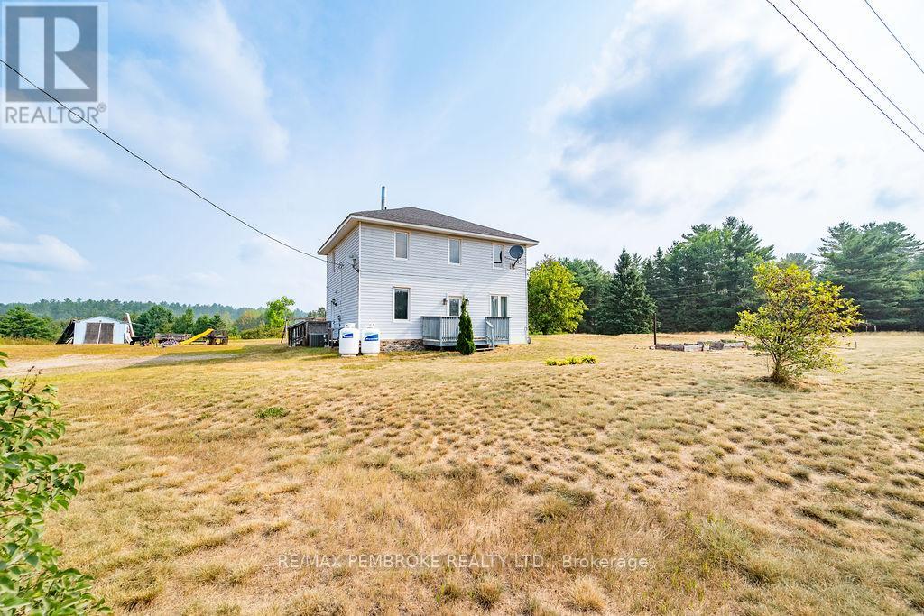 1298 Black Bay Road, Petawawa, Ontario  K8H 2W8 - Photo 35 - X12316641