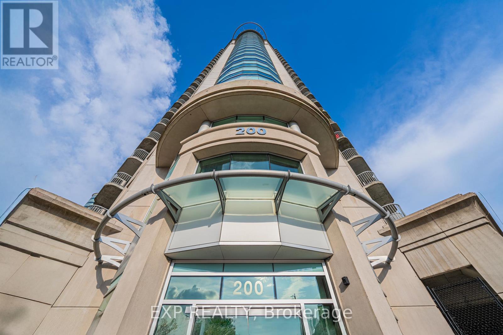 302 - 200 Rideau Street, Ottawa, Ontario  K1N 5Y1 - Photo 4 - X12323049
