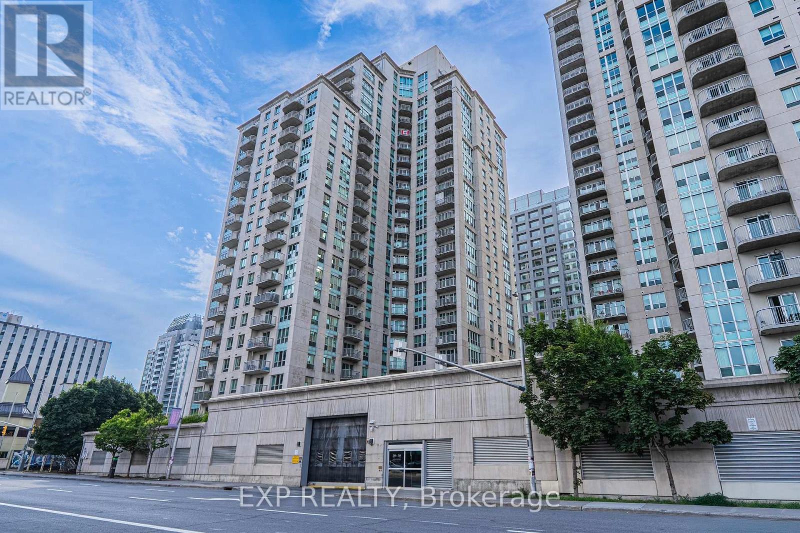 302 - 200 Rideau Street, Ottawa, Ontario  K1N 5Y1 - Photo 5 - X12323049