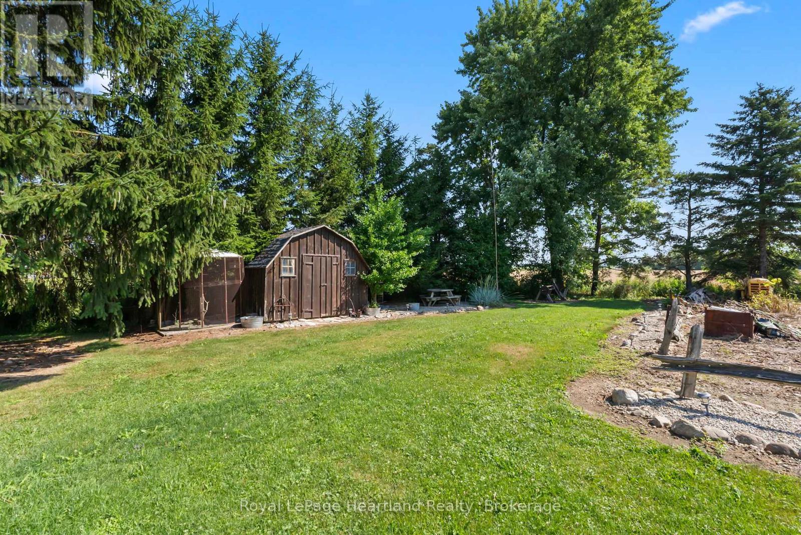 8715 Wellington Rd 7 Road, Mapleton, Ontario  N0G 2P0 - Photo 32 - X12323052