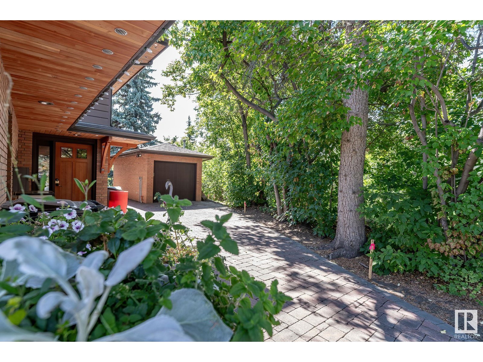 8 Valleyview Pt Nw, Edmonton, Alberta  T5R 5T4 - Photo 4 - E4448472