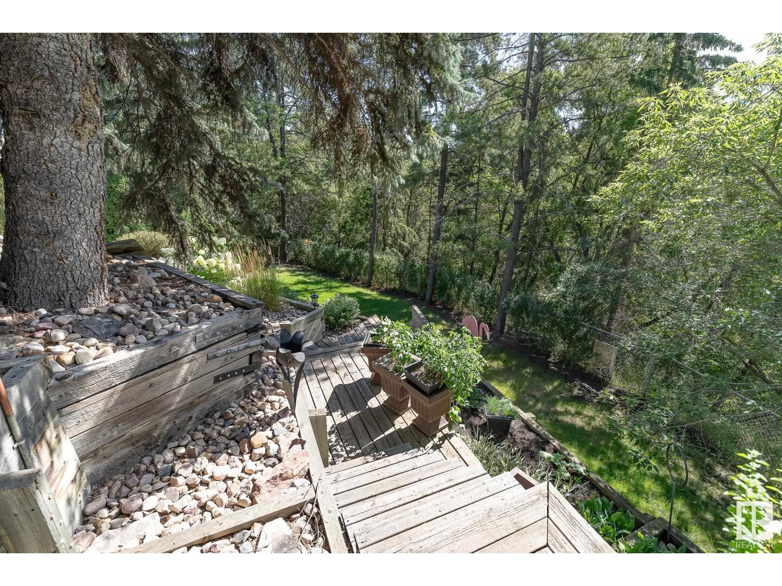 8 Valleyview Pt Nw, Edmonton, Alberta  T5R 5T4 - Photo 12 - E4448472