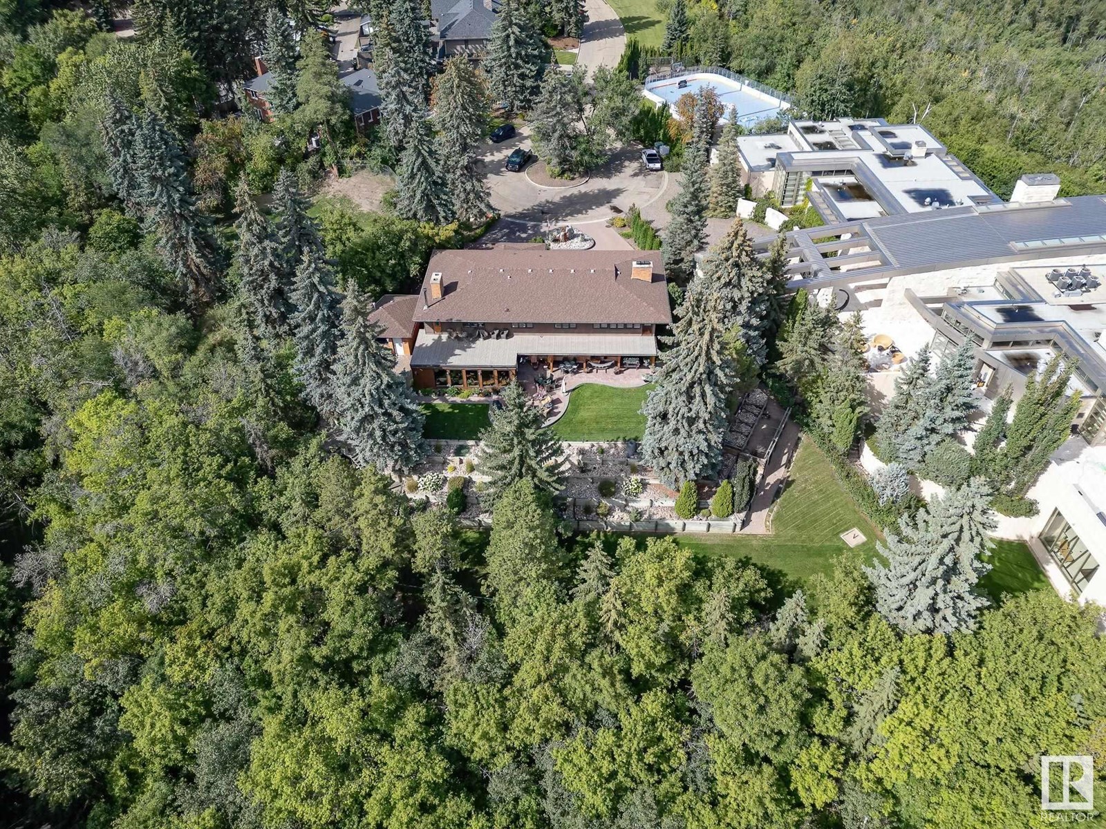 8 Valleyview Pt Nw, Edmonton, Alberta  T5R 5T4 - Photo 1 - E4448472