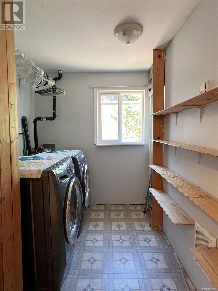 401 Conuma Dr, Gold River, British Columbia  V0P 1G0 - Photo 15 - 1008236