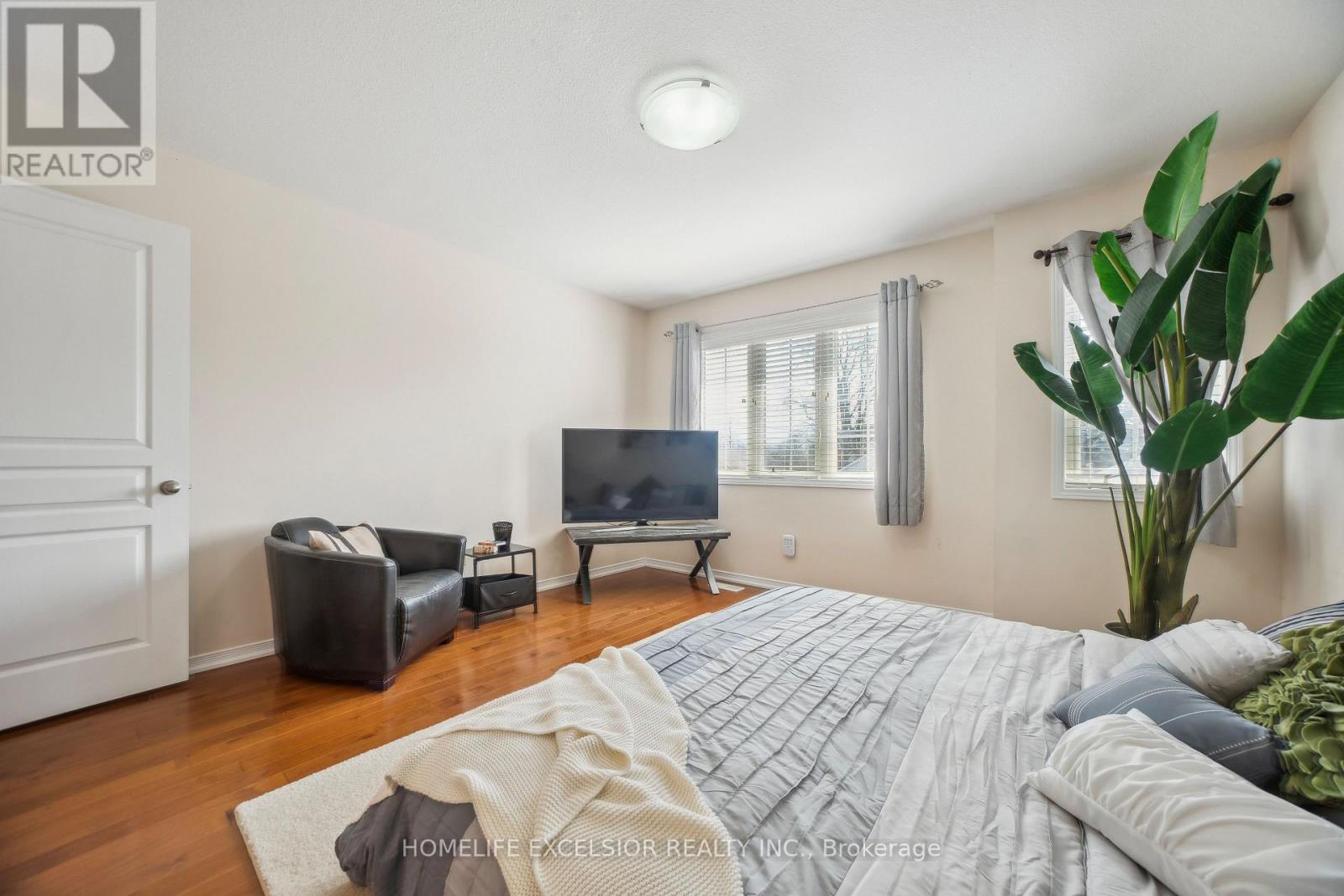 6285 Murray Street, Niagara Falls (Dorchester), Ontario  L2G 2K1 - Photo 19 - X12323053