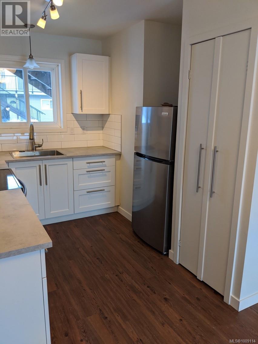 Property at 14 375 21st St image 3
