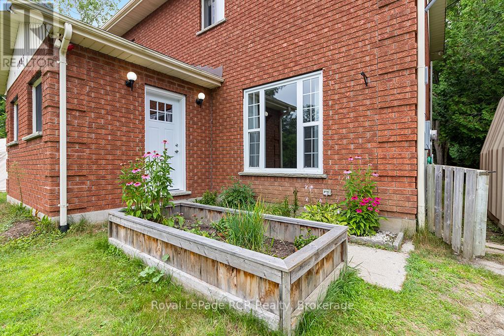 1245 Sauble Falls Road N, South Bruce Peninsula, Ontario  N0H 2G0 - Photo 21 - X12323084