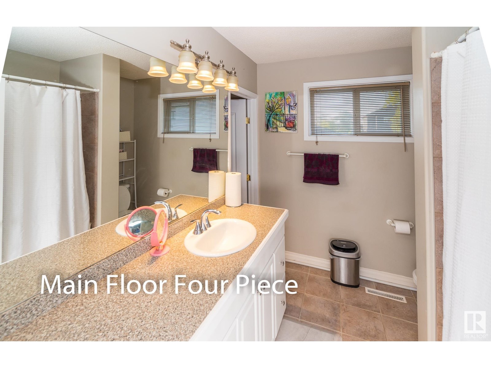 Property at 14904 107 AV NW image 4