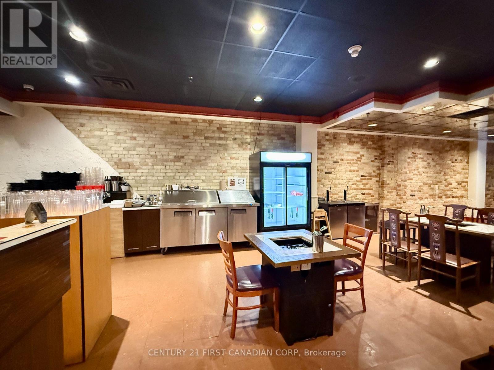 196 Dundas Street, London East, Ontario  N6A 1G7 - Photo 14 - X12323124