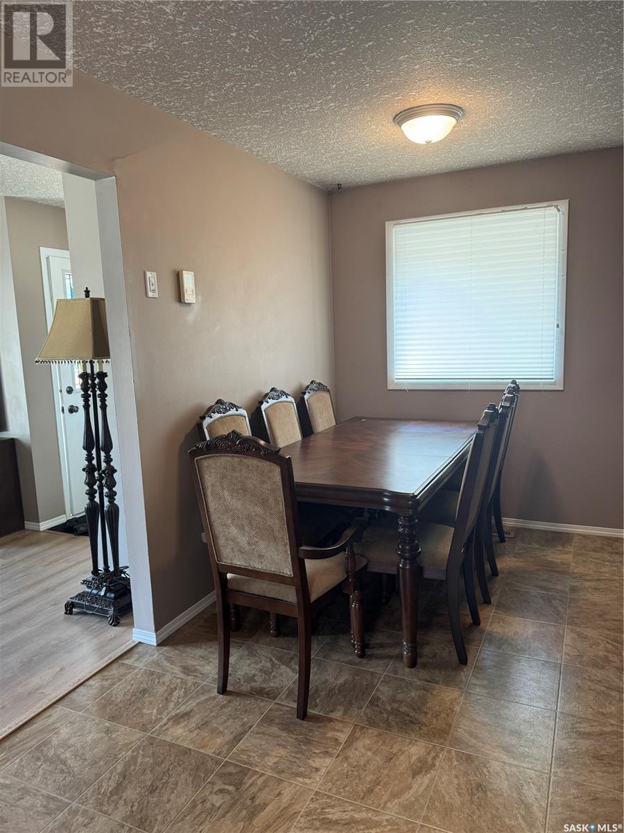 186 Bothwell Crescent, Regina, Saskatchewan  S4R 6E7 - Photo 10 - SK014550