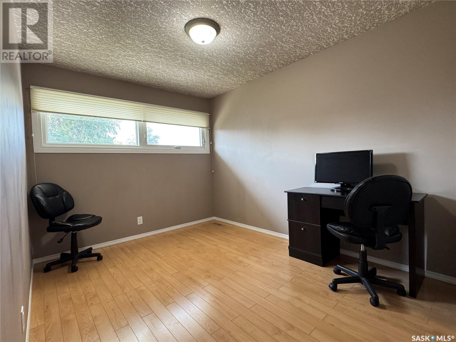 186 Bothwell Crescent, Regina, Saskatchewan  S4R 6E7 - Photo 12 - SK014550