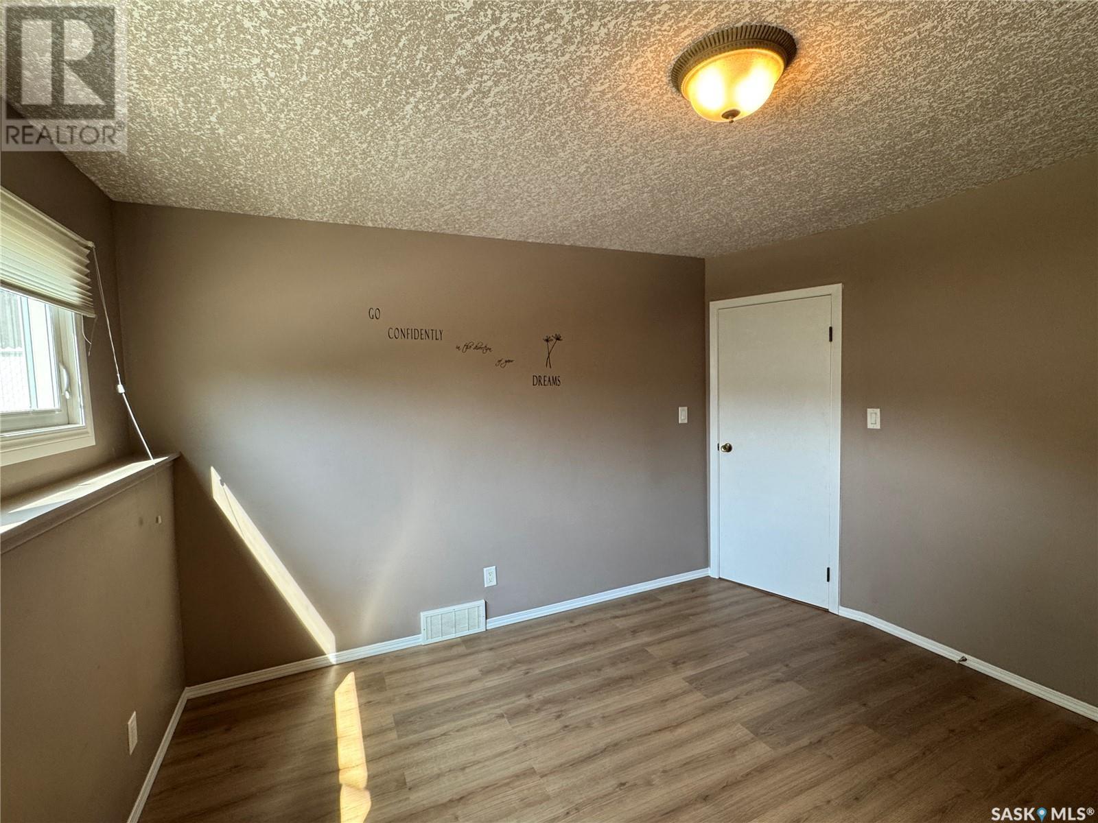 186 Bothwell Crescent, Regina, Saskatchewan  S4R 6E7 - Photo 21 - SK014550