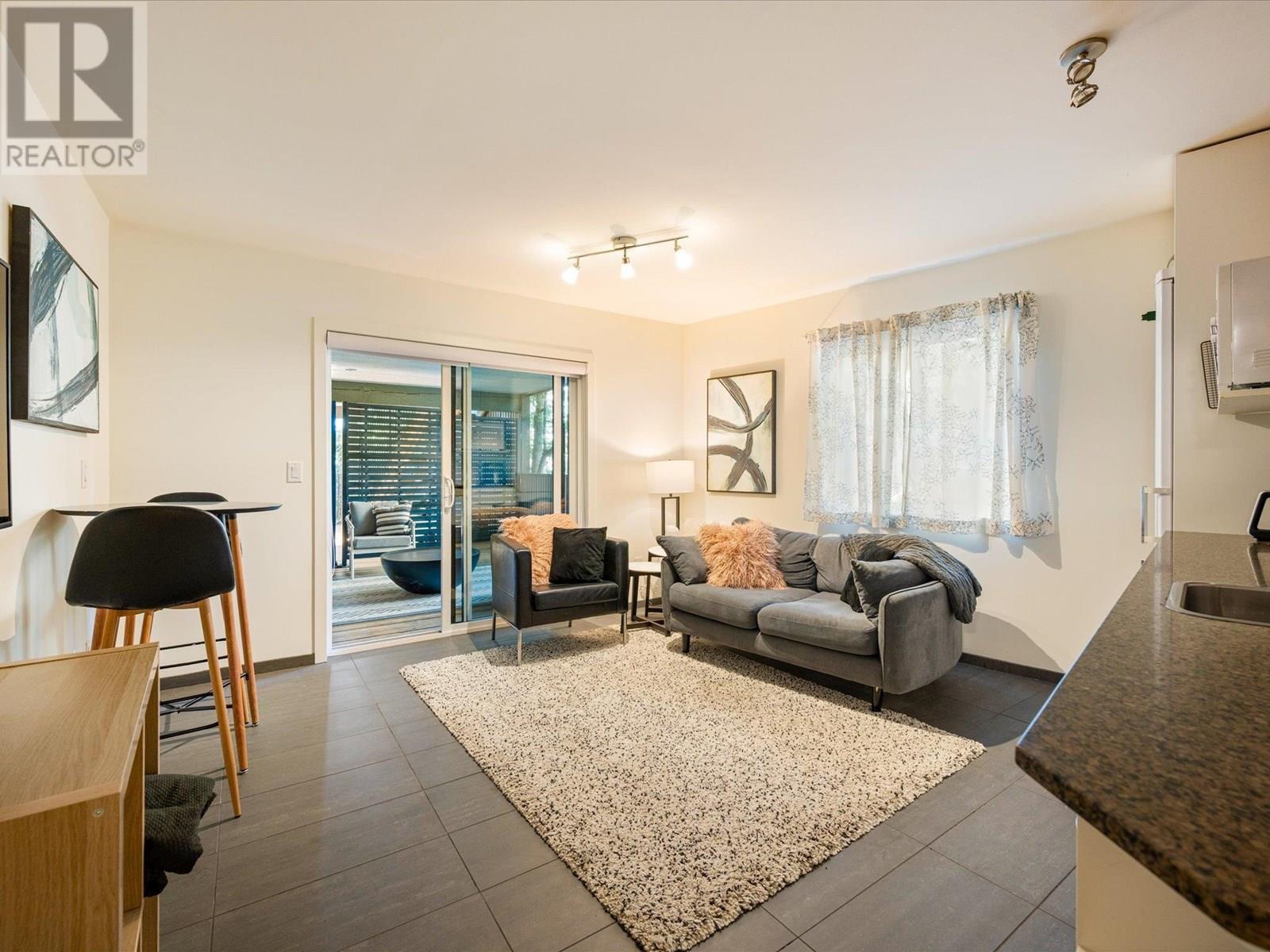 8476 Matterhorn Drive, Whistler, British Columbia  V8E 0G1 - Photo 25 - R3033207