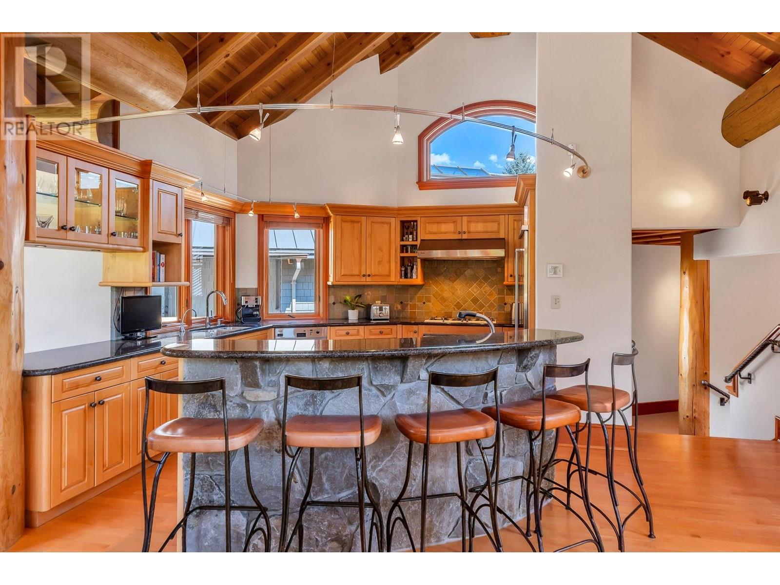 8059 Nicklaus North Boulevard, Whistler, British Columbia  V8E 1J7 - Photo 13 - R3033208