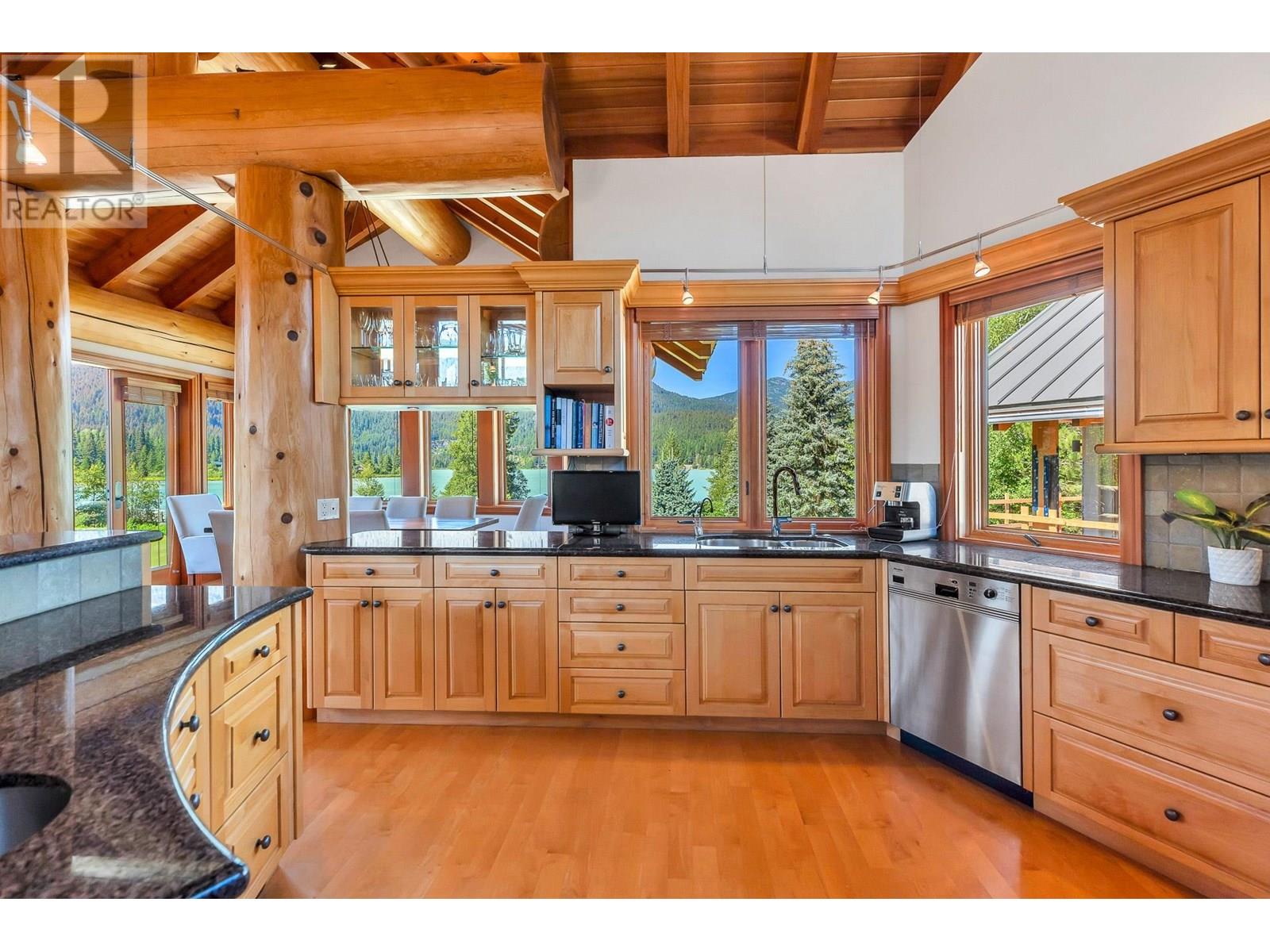 8059 Nicklaus North Boulevard, Whistler, British Columbia  V8E 1J7 - Photo 14 - R3033208