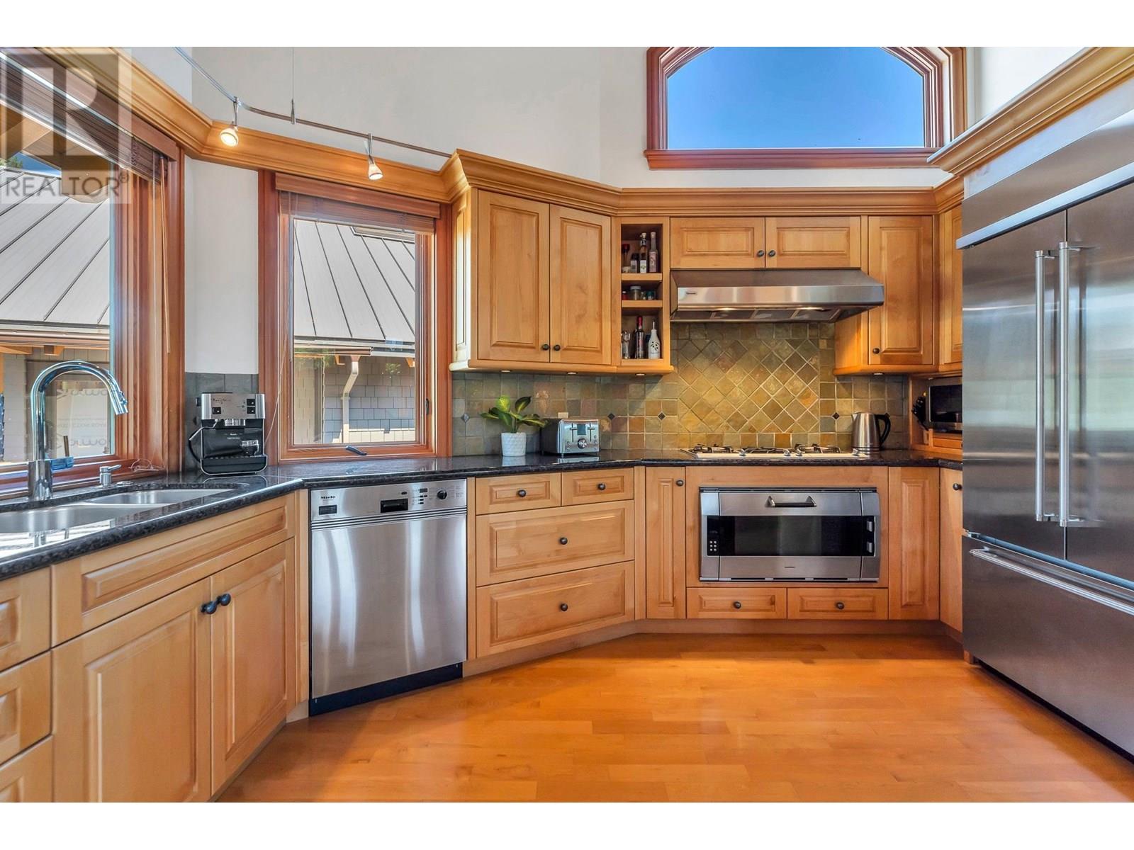 8059 Nicklaus North Boulevard, Whistler, British Columbia  V8E 1J7 - Photo 15 - R3033208
