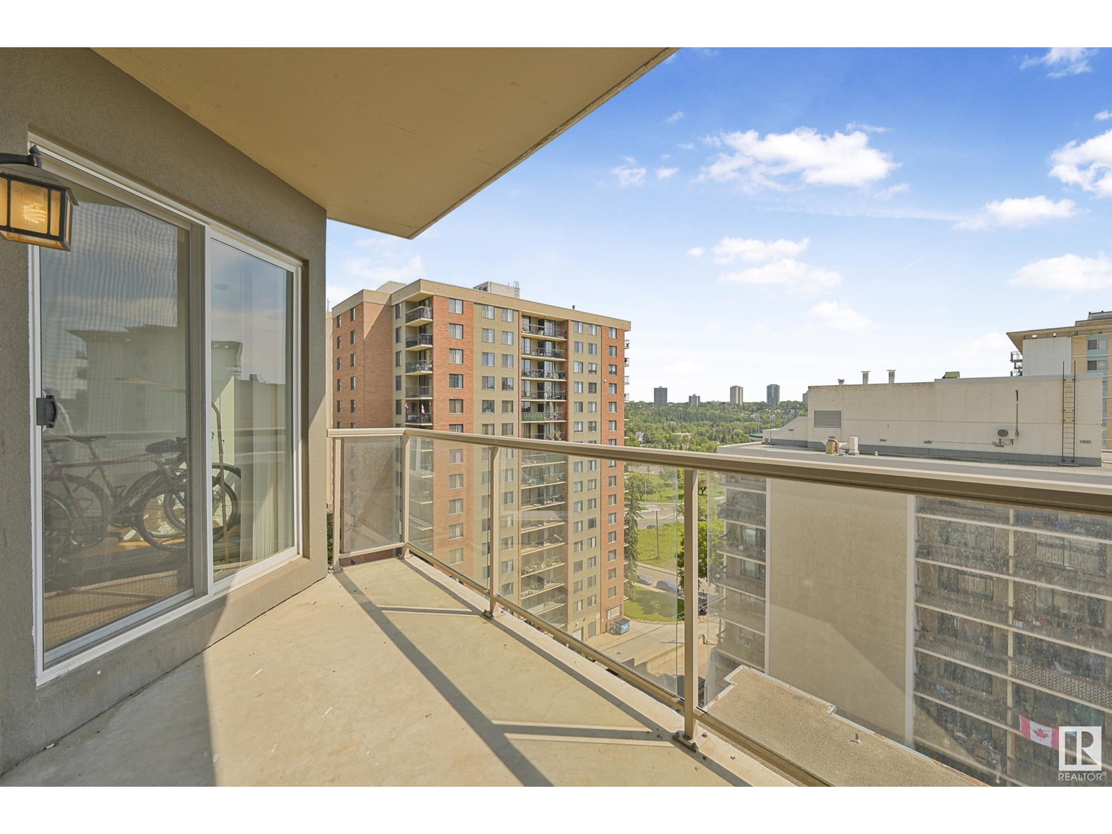 #504 9819 104 St Nw, Edmonton, Alberta  T5K 0Y8 - Photo 4 - E4446331