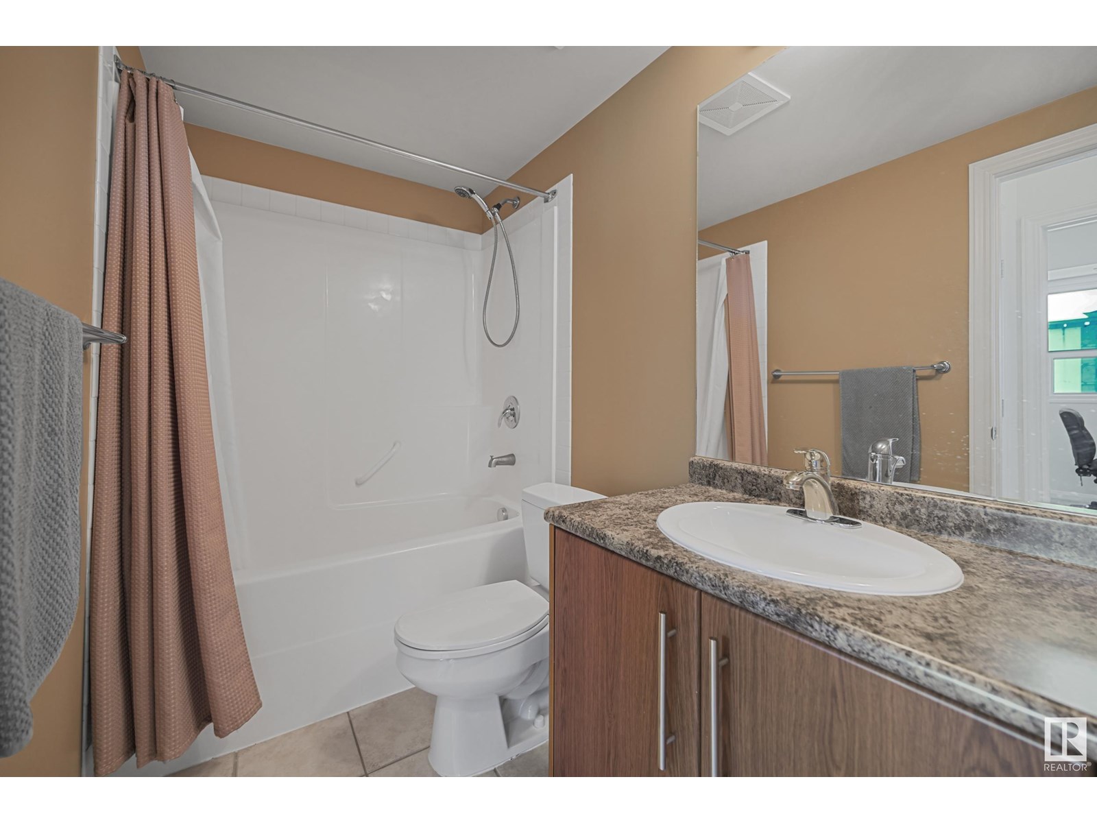 #504 9819 104 St Nw, Edmonton, Alberta  T5K 0Y8 - Photo 17 - E4446331