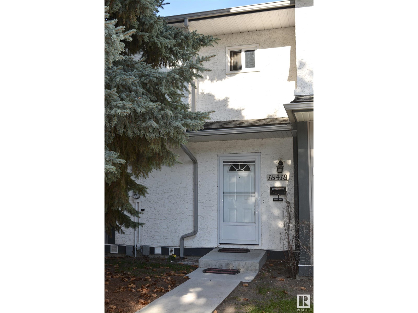 Property at 18418 62B AV NW image 2