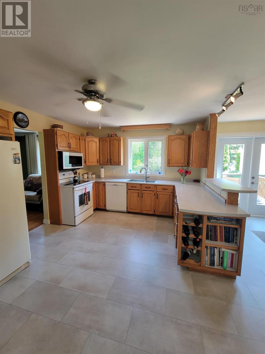 17 Hallmark Crescent, Howie Centre, Nova Scotia  B1L 1C7 - Photo 8 - 202513886