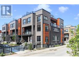 4 - 17 LYTHAM GREEN CIRCLE, Newmarket, Ontario