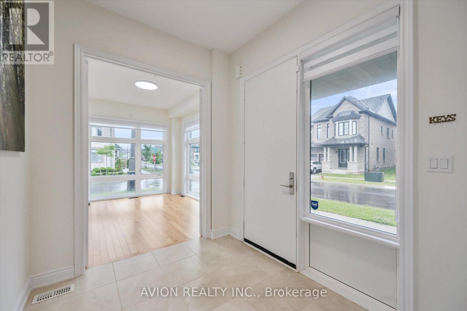 2417 Edward Leaver Trail, Oakville, Ontario  L6M 5L6 - Photo 2 - W12323173