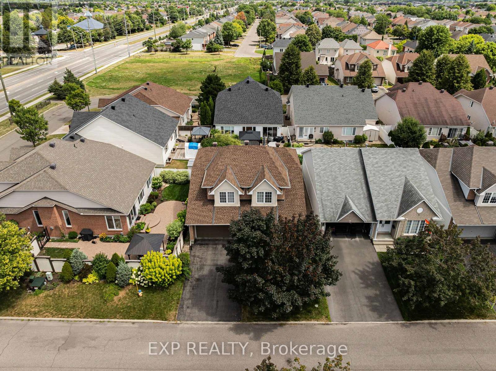 Property at 111 COURSIER CRESCENT image 2
