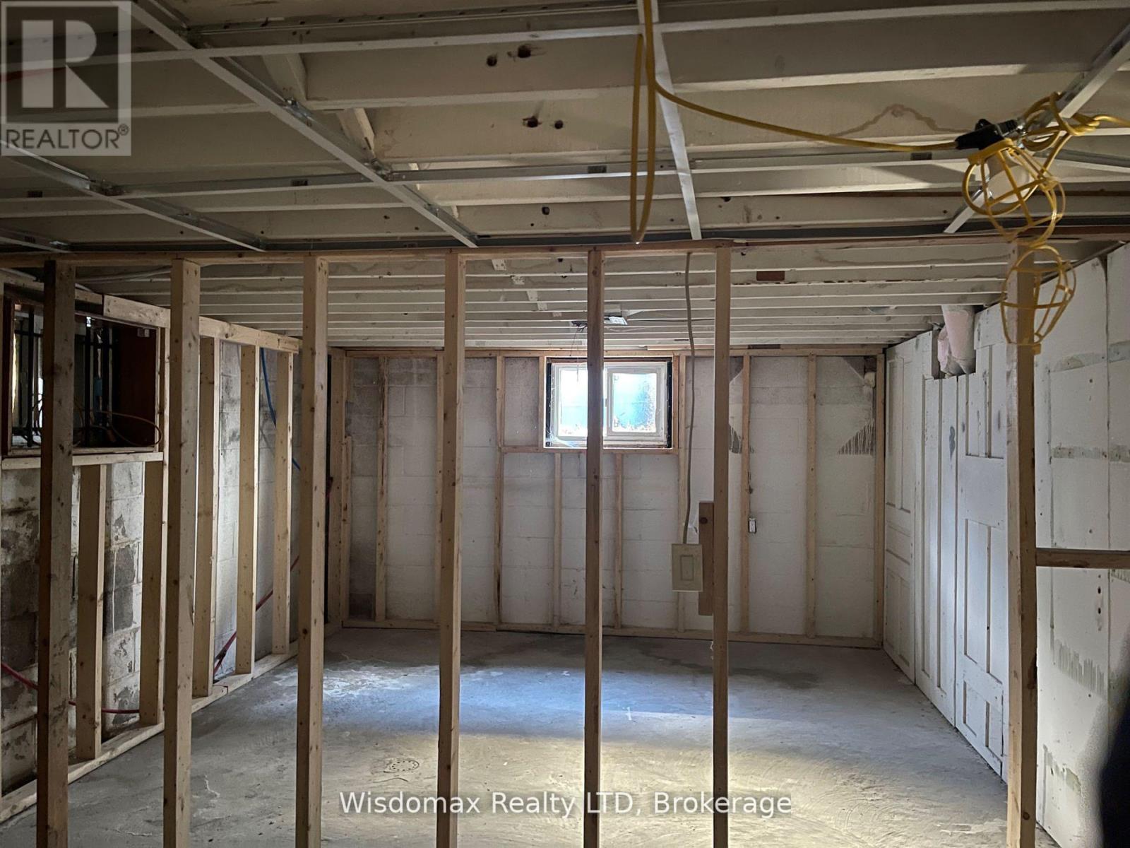 40 St. Paul Street W, St. Catharines, Ontario  L2S 2C2 - Photo 12 - X12323195