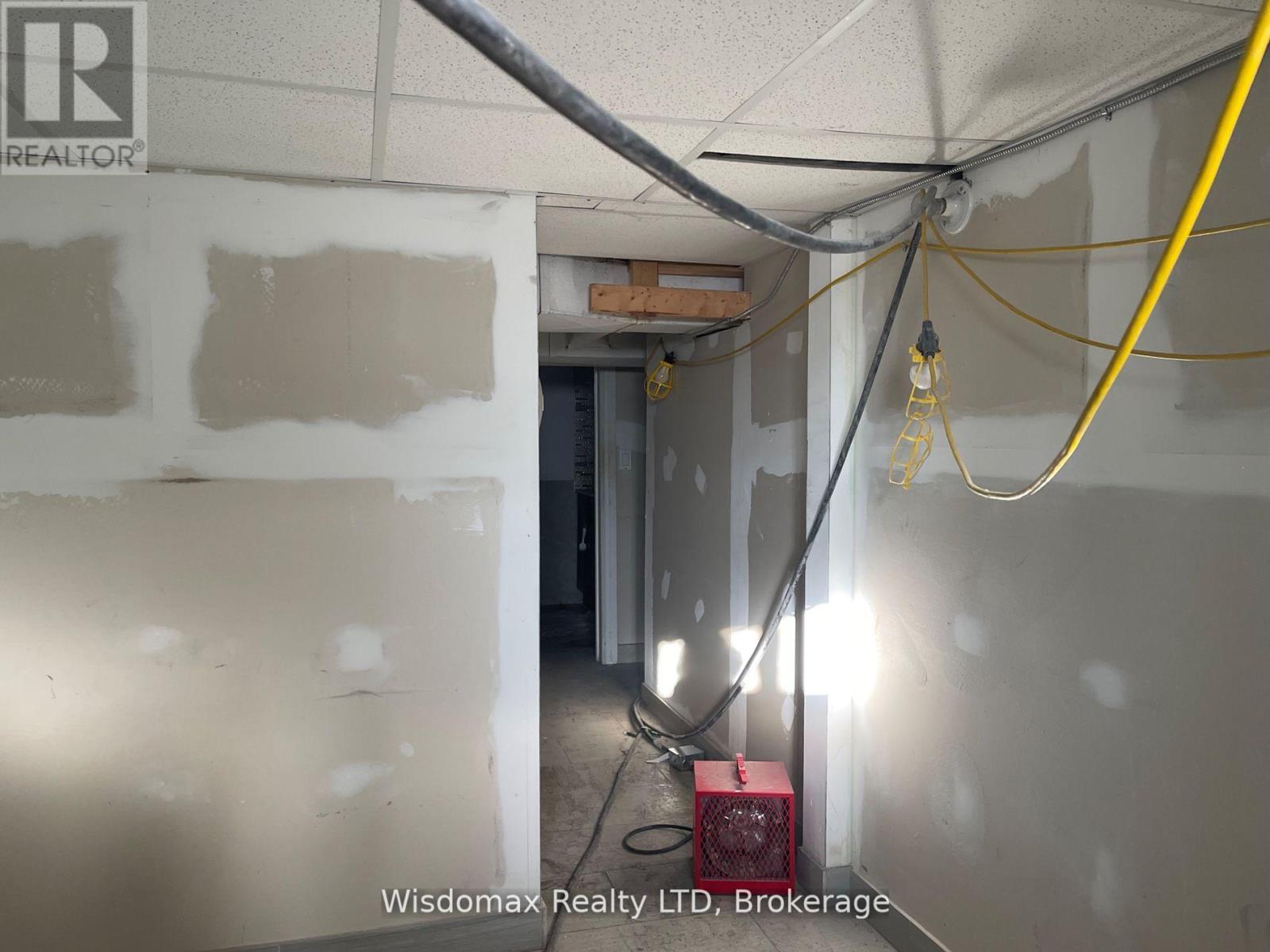 40 St. Paul Street W, St. Catharines, Ontario  L2S 2C2 - Photo 13 - X12323195