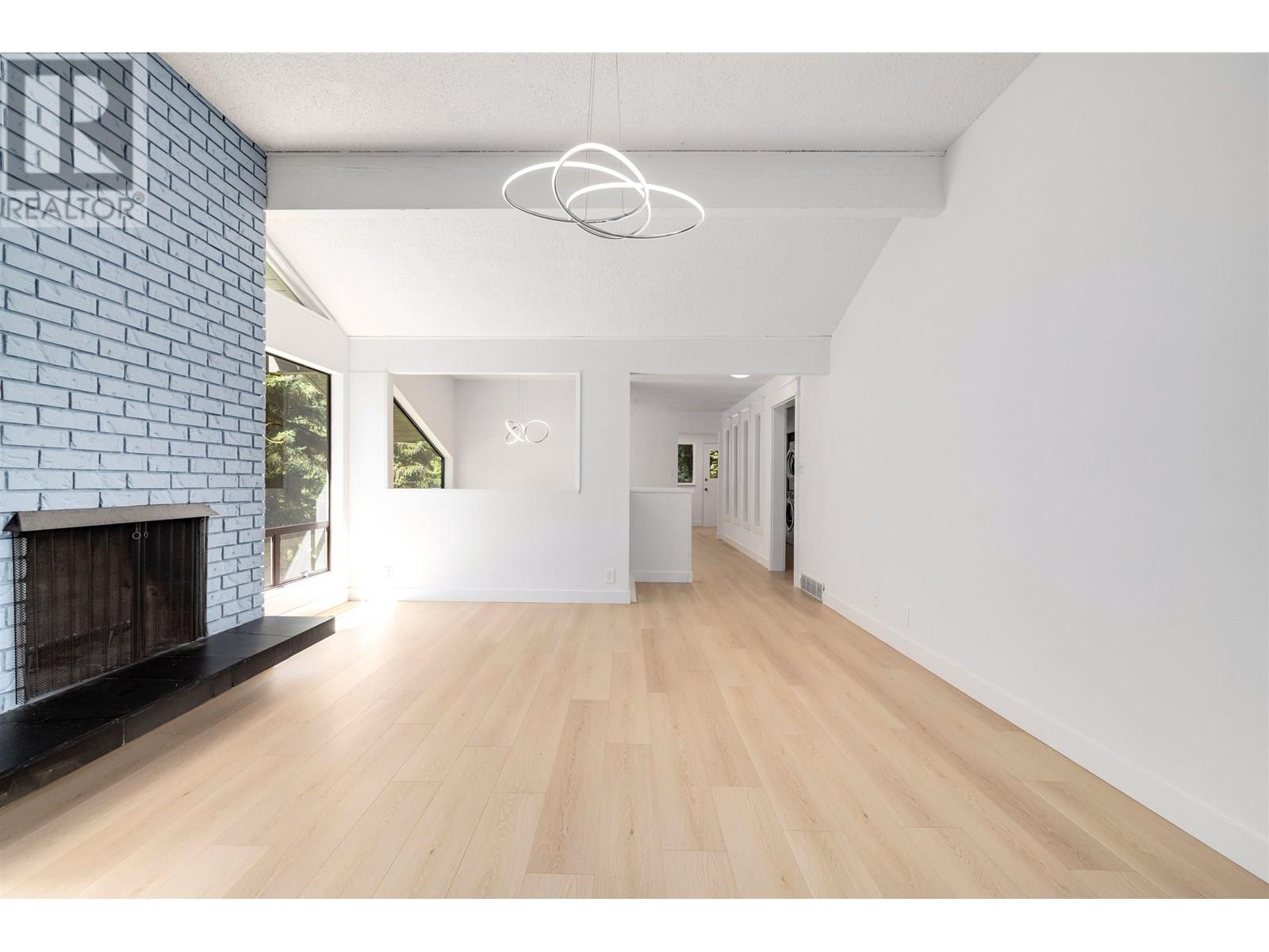 4755 Cove Cliff Road, North Vancouver, British Columbia V7G 1H8 - Photo 6 - R3031901