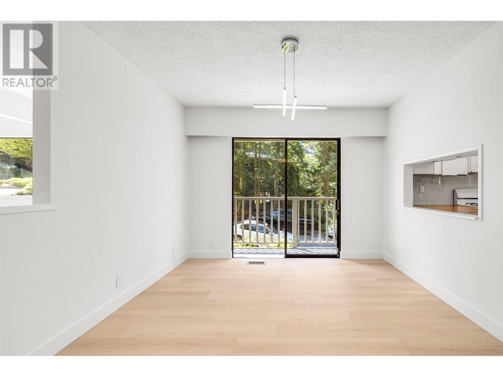 4755 Cove Cliff Road, North Vancouver, British Columbia V7G 1H8 - Photo 8 - R3031901